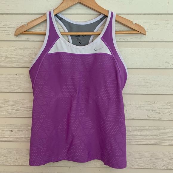 Bundle 2 Nike workout tanks - Picture 2 of 10